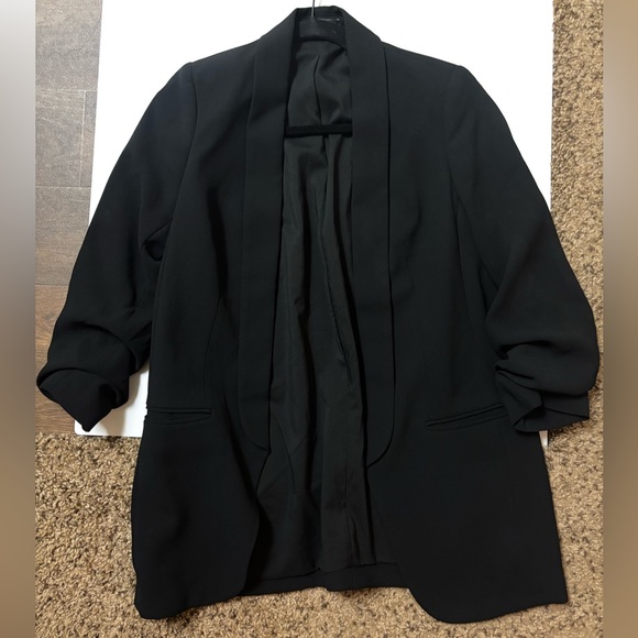 Express Classic Black Women's Blazer - Picture 3 of 5